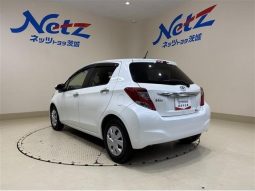 TOYOTA VITZ 1.3F LED EDITION 2016 full