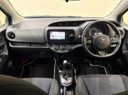 TOYOTA VITZ 1.3F LED EDITION 2016 full