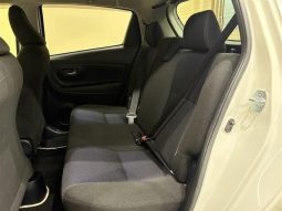 TOYOTA VITZ 1.3F LED EDITION 2016 full