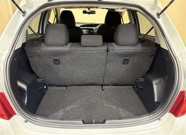 TOYOTA VITZ 1.3F LED EDITION 2016 full