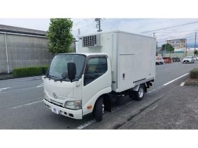 TOYOTA DYNA 2013
