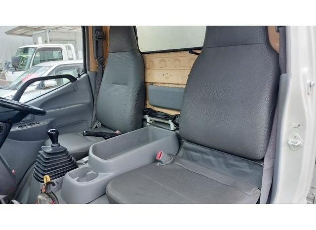 TOYOTA DYNA 2013 full