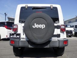 Jeep Wrangler Unimited Sahara 2013 full