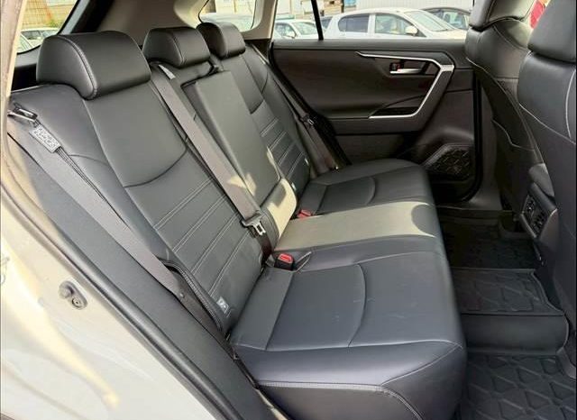 TOYOTA RAV4 G 2020 full