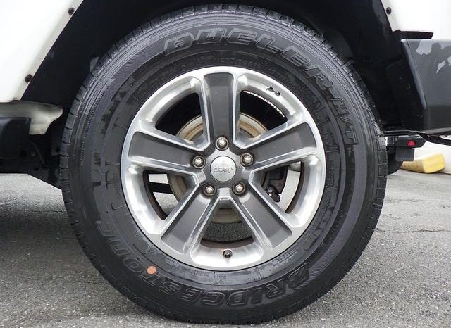Jeep Wrangler Unimited Sahara 2013 full