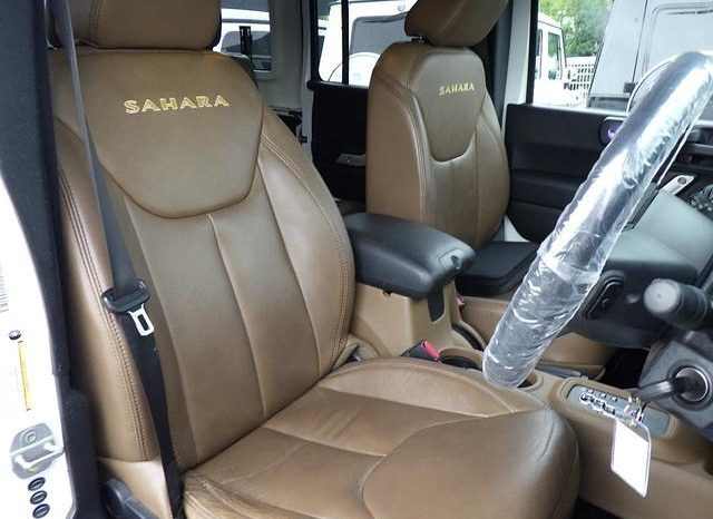 Jeep Wrangler Unimited Sahara 2013 full