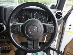 Jeep Wrangler Unimited Sahara 2013 full