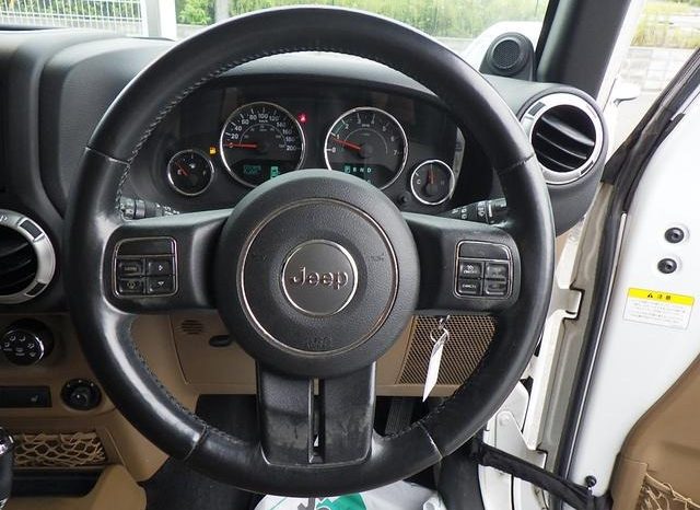 Jeep Wrangler Unimited Sahara 2013 full
