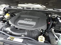 Jeep Wrangler Unimited Sahara 2013 full