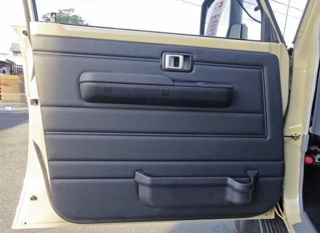 TOYOTA LAND CRUISER 70 AX 2024 full