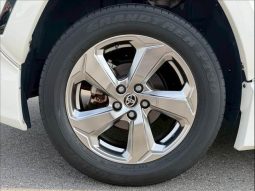 TOYOTA RAV4 G 2020 full