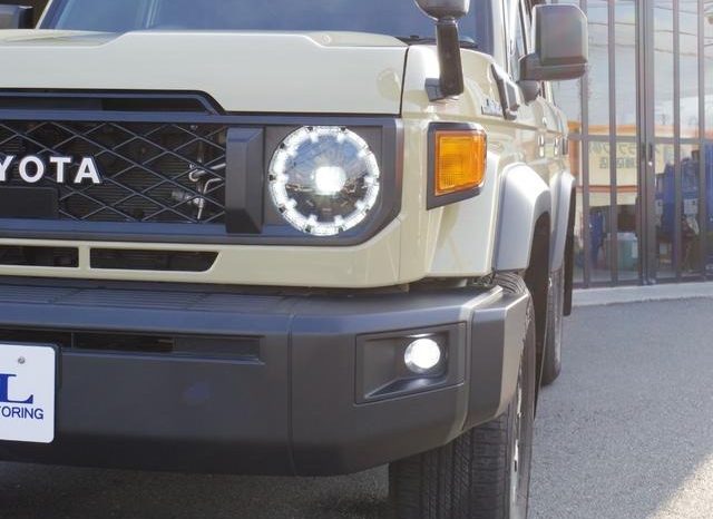 TOYOTA LAND CRUISER 70 AX 2024 full
