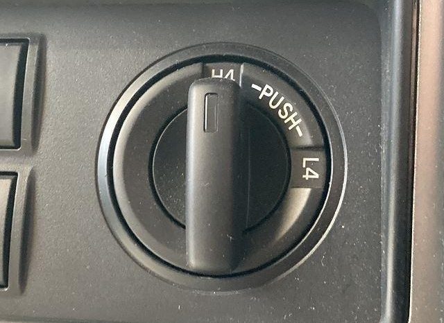 TOYOTA LAND CRUISER PRADO TX 2020 full
